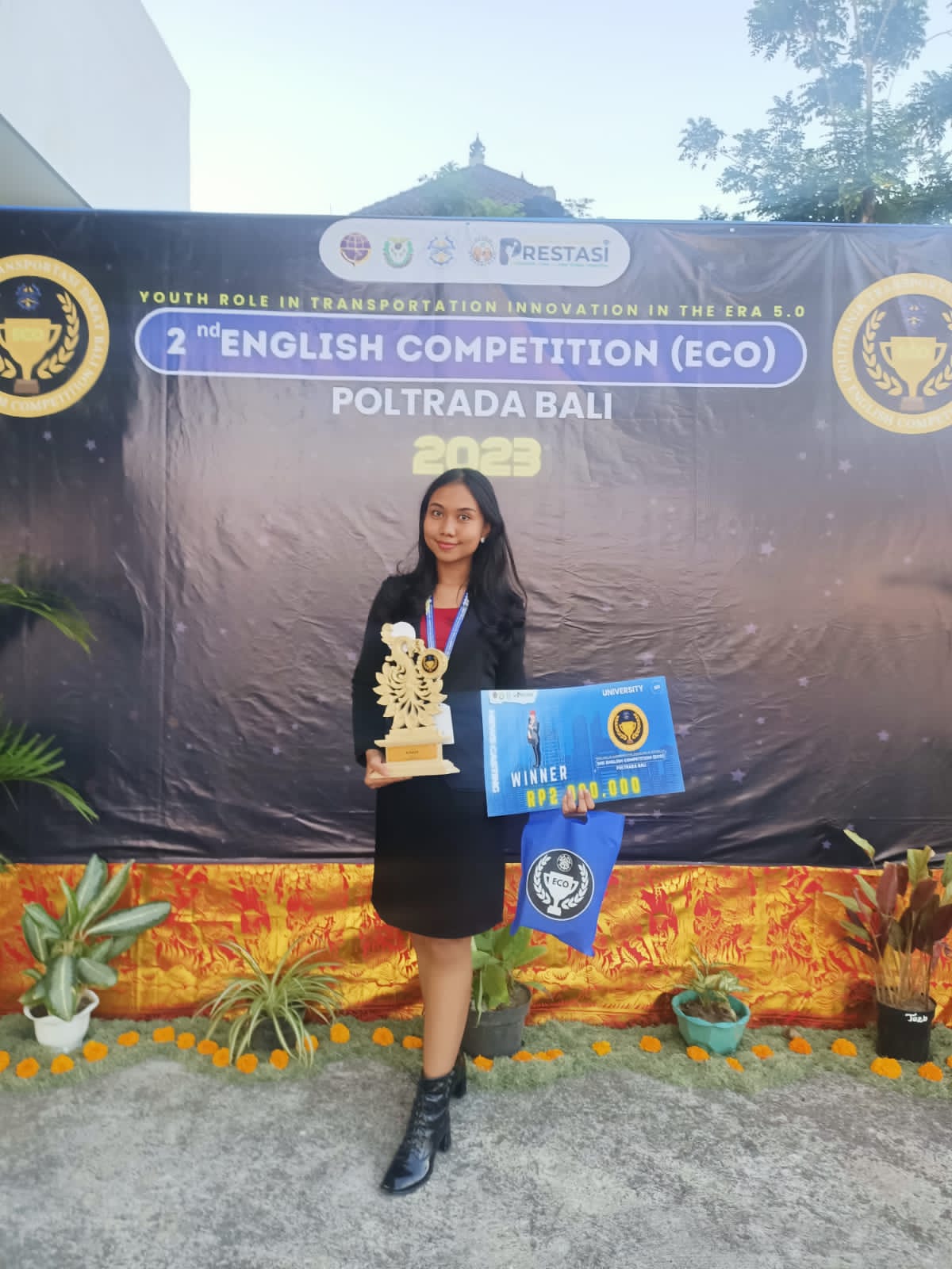 Layaknya Pembawa Berita Professional, Mahasiswi Universitas Udayana Berhasil Menangkan Kompetisi News Casting tingkat Universitas se Indonesia